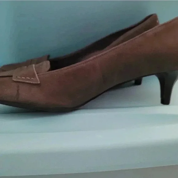 ‎Pumps, Worthington - Picture 7 of 10